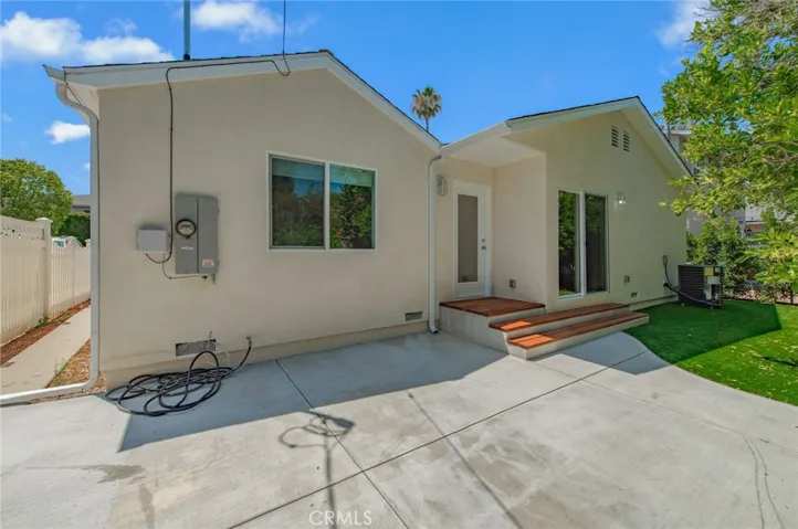 4534 Lennox, Sherman Oaks, California 91423