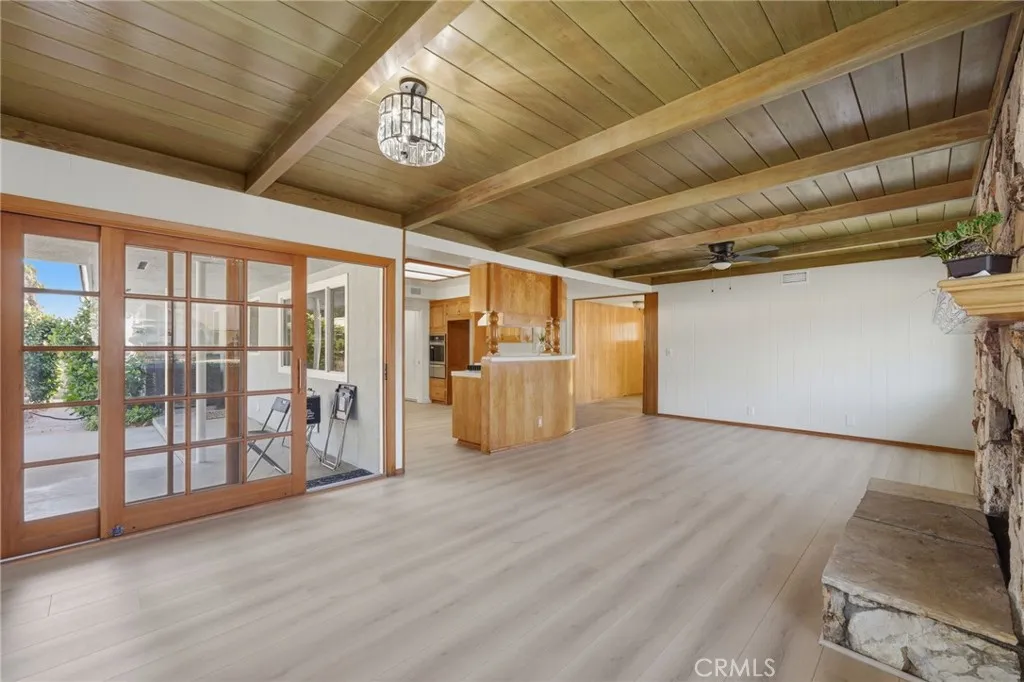 Family room, dinning room access to the backyard