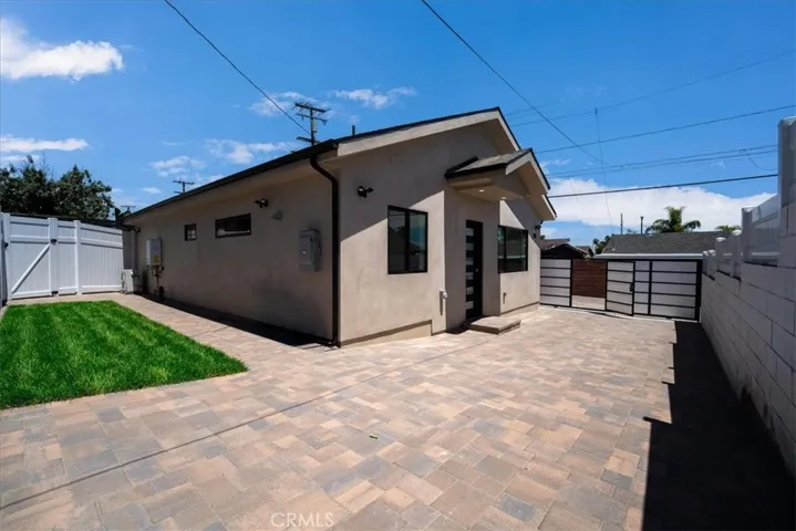 14902 Hubbard, Sylmar, California 91342