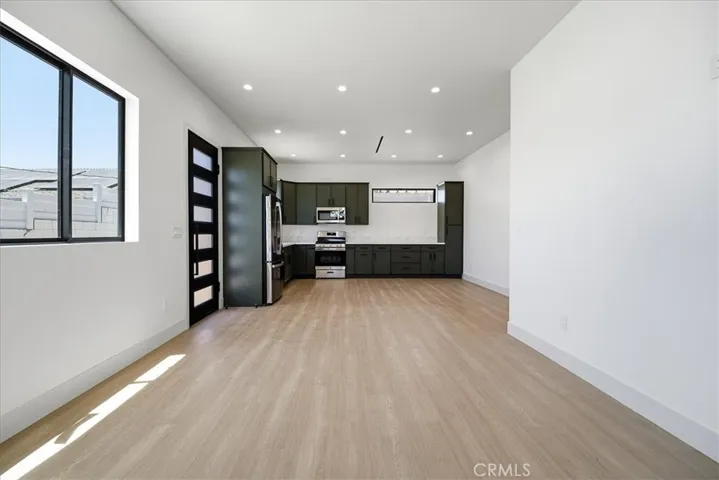 14902 Hubbard, Sylmar, California 91342
