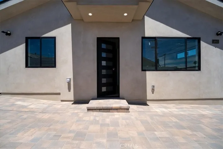 14902 Hubbard, Sylmar, California 91342