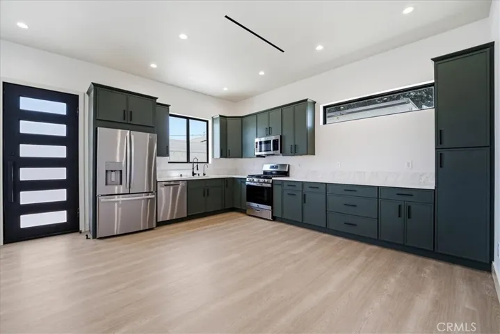 14902 Hubbard, Sylmar, California 91342