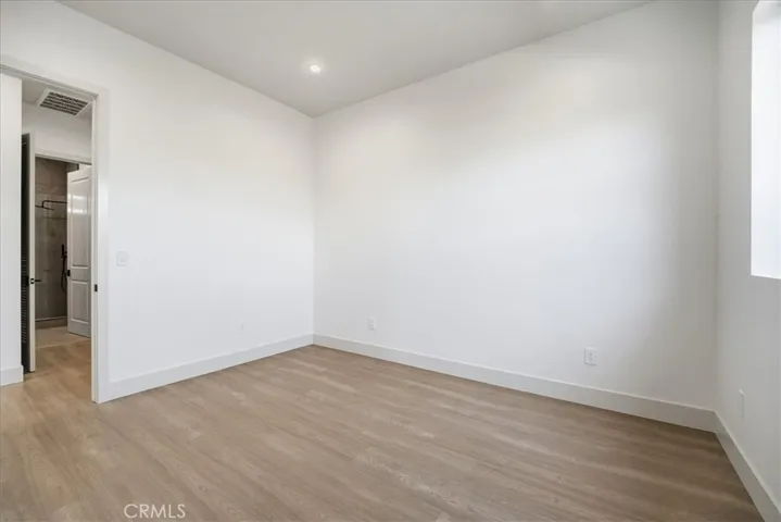 14902 Hubbard, Sylmar, California 91342