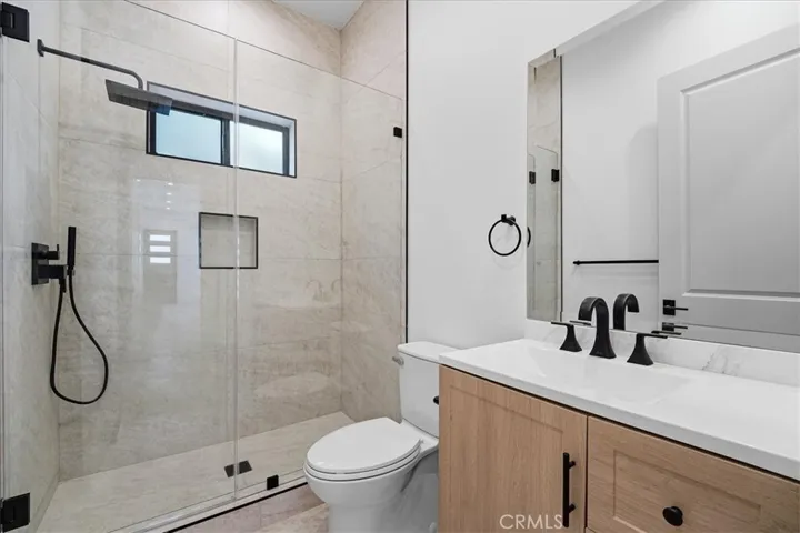 14902 Hubbard, Sylmar, California 91342