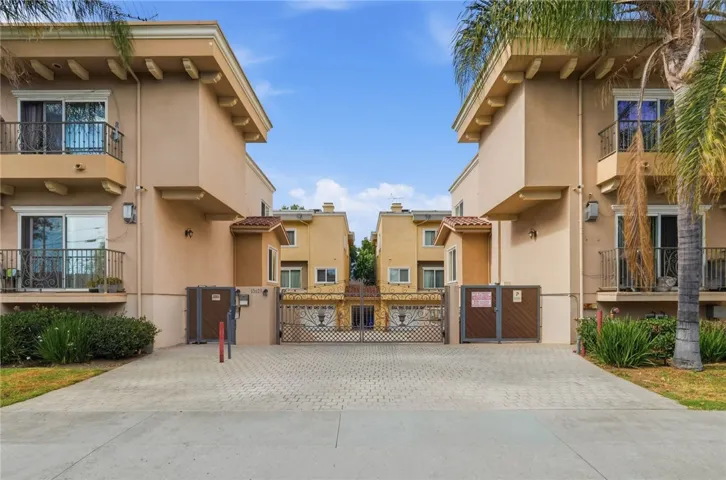 13629 Wyandotte, Van Nuys, California 91405