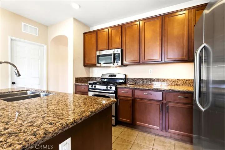 4317 Junction 103, Corona, California 92883