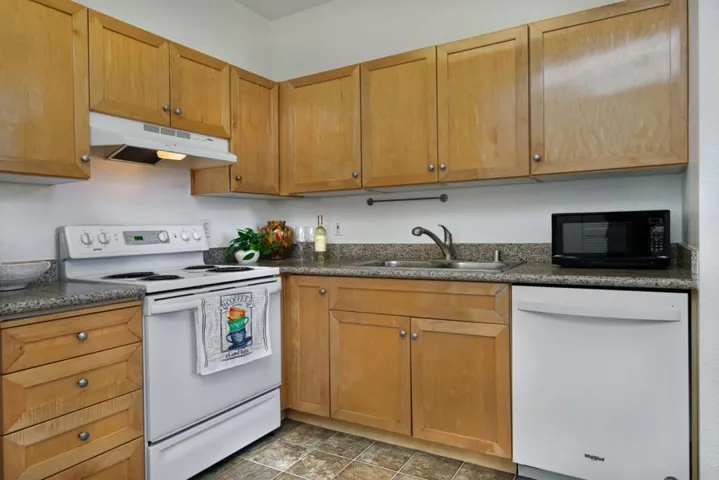 512 Martha Street 207, San Jose, California 95112