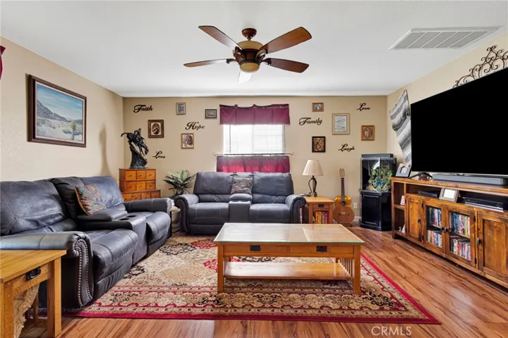15186 Little Bow Lane, Helendale, California 92342
