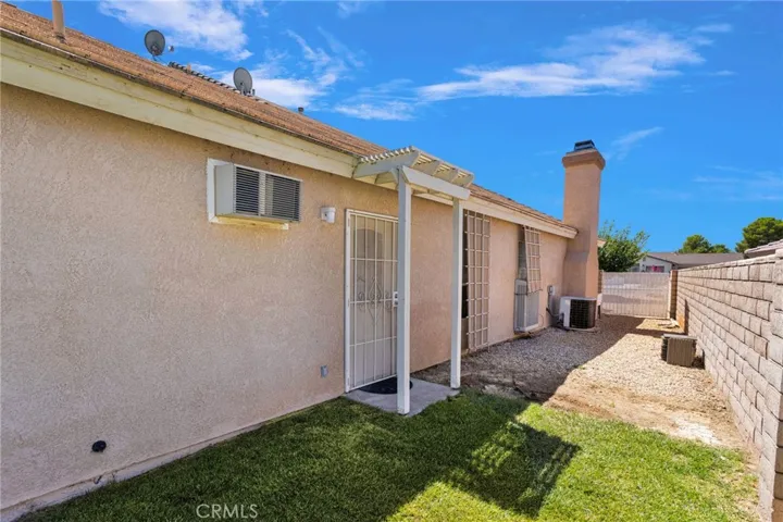 15186 Little Bow Lane, Helendale, California 92342