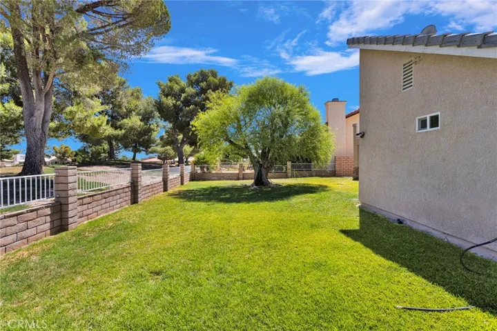 15186 Little Bow Lane, Helendale, California 92342