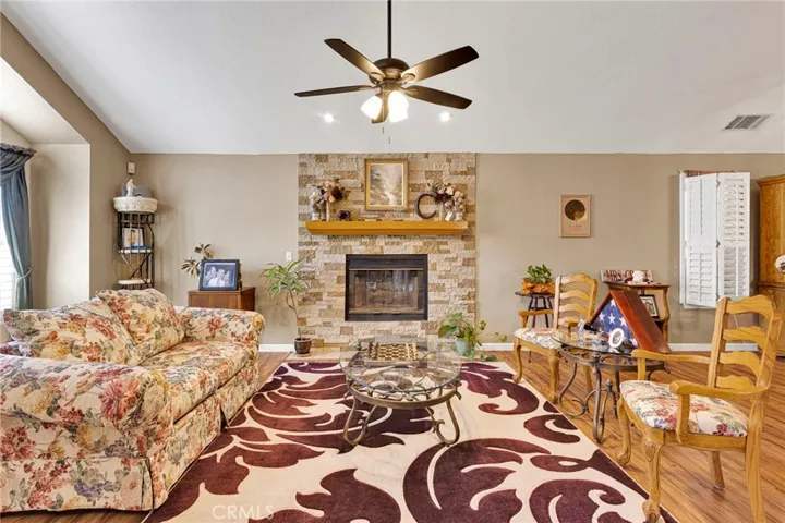 15186 Little Bow Lane, Helendale, California 92342