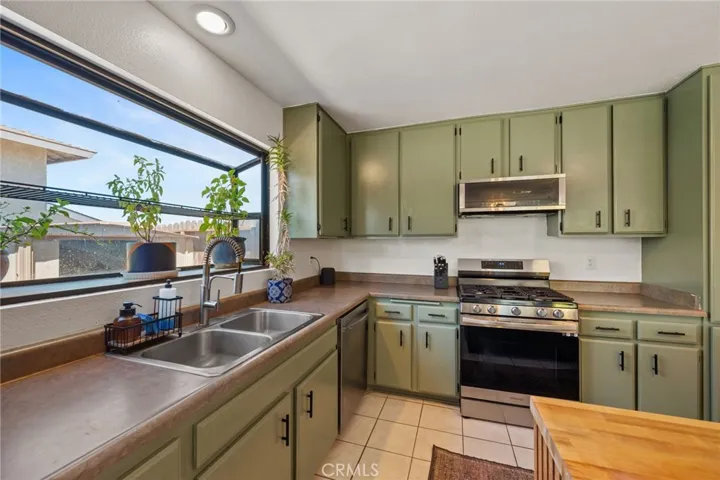 1210 E Foster Road B, Santa Maria, California 93455