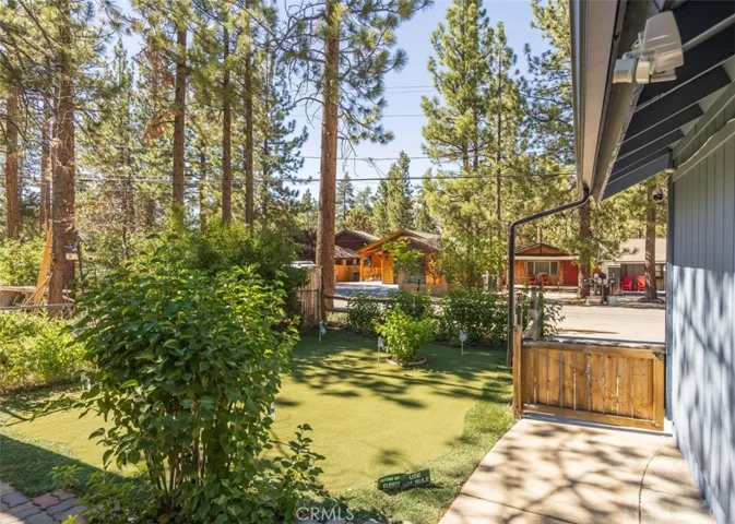 620 Elysian Boulevard, Big Bear City, California 92314