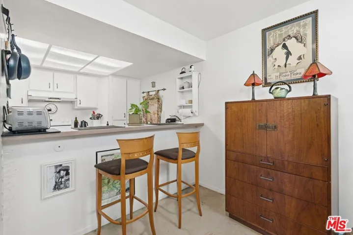 906 N Doheny Drive 221, West Hollywood, California 90069