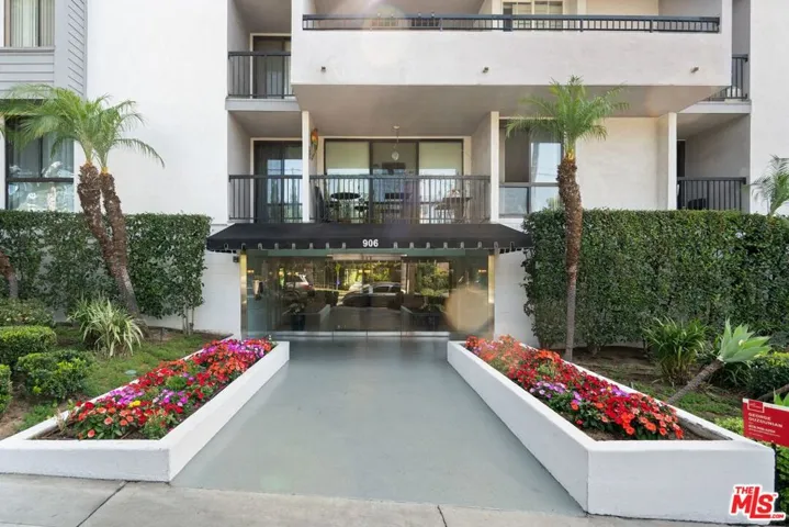 906 N Doheny Drive 221, West Hollywood, California 90069