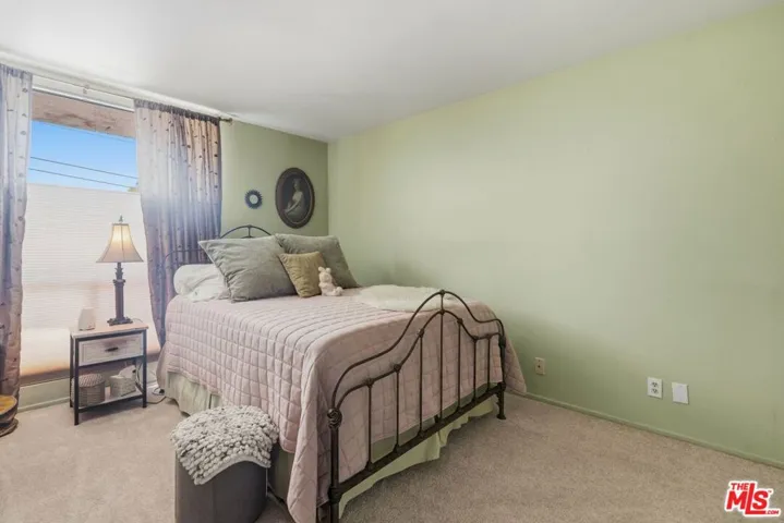 906 N Doheny Drive 221, West Hollywood, California 90069