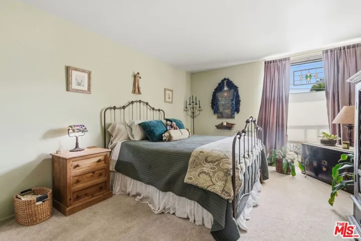 906 N Doheny Drive 221, West Hollywood, California 90069