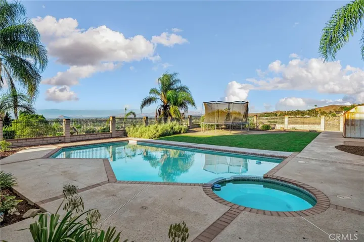 16584 Creekside, Riverside, California 92503