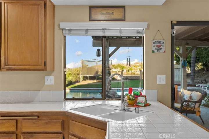 16584 Creekside, Riverside, California 92503