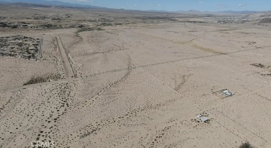 4453 Bagdad, 29 Palms, California 92277