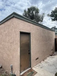 Detached 2 car garage