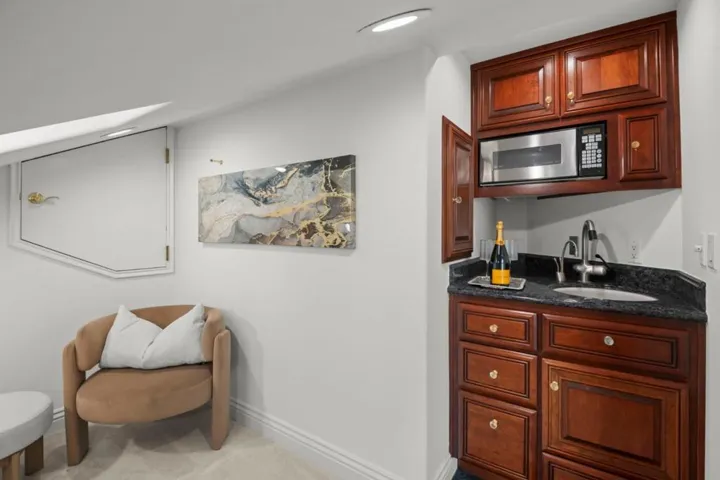 15217 Sobey Road, Saratoga, California 95070