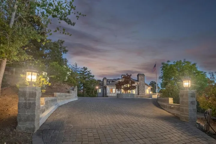 15217 Sobey Road, Saratoga, California 95070