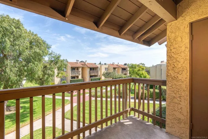 2980 Alta View Dr 202, San Diego, California 92139