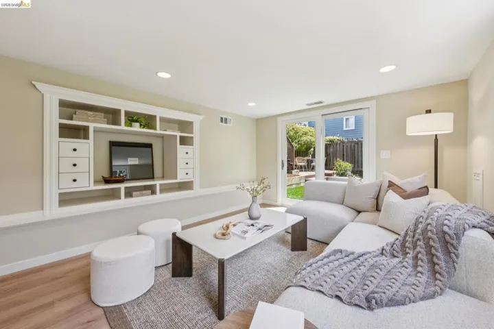 4630 Edgewood Avenue, Oakland, California 94602