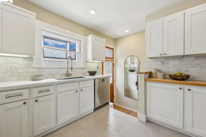 4630 Edgewood Avenue, Oakland, California 94602