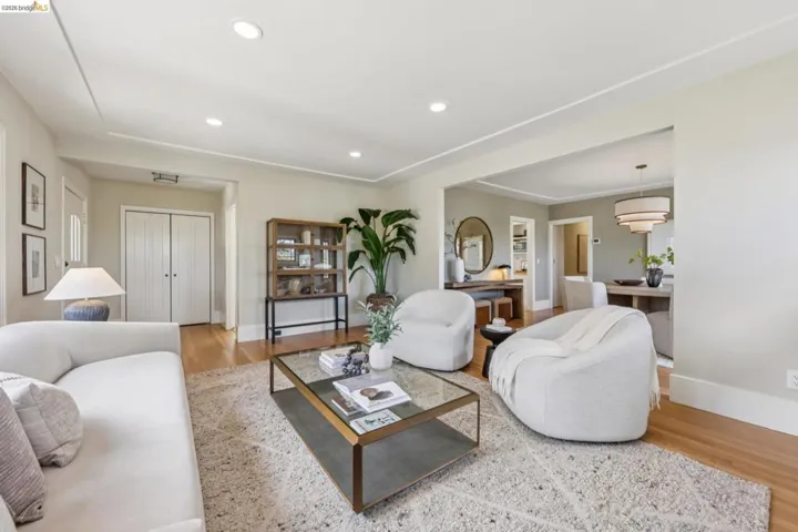 4630 Edgewood Avenue, Oakland, California 94602