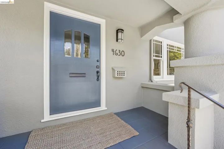 4630 Edgewood Avenue, Oakland, California 94602