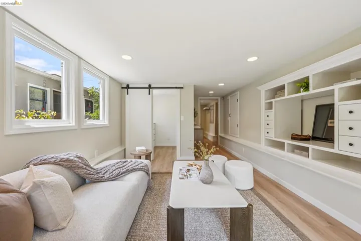 4630 Edgewood Avenue, Oakland, California 94602