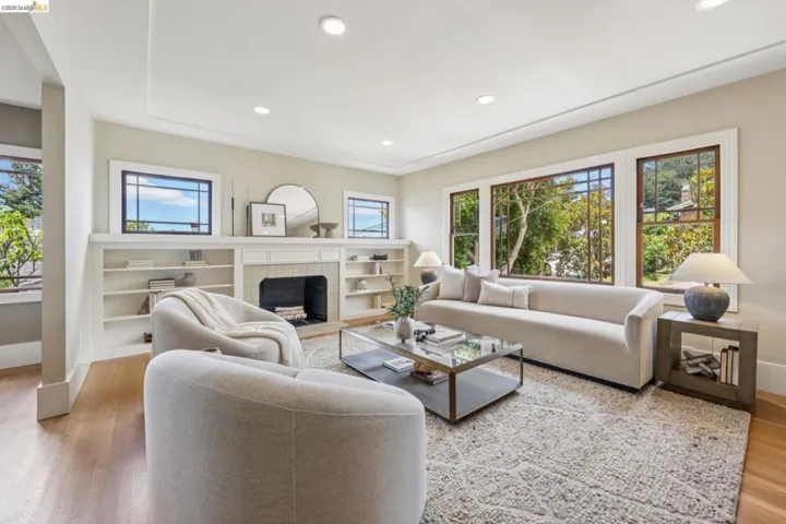 4630 Edgewood Avenue, Oakland, California 94602