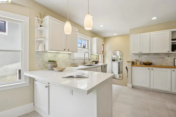4630 Edgewood Avenue, Oakland, California 94602