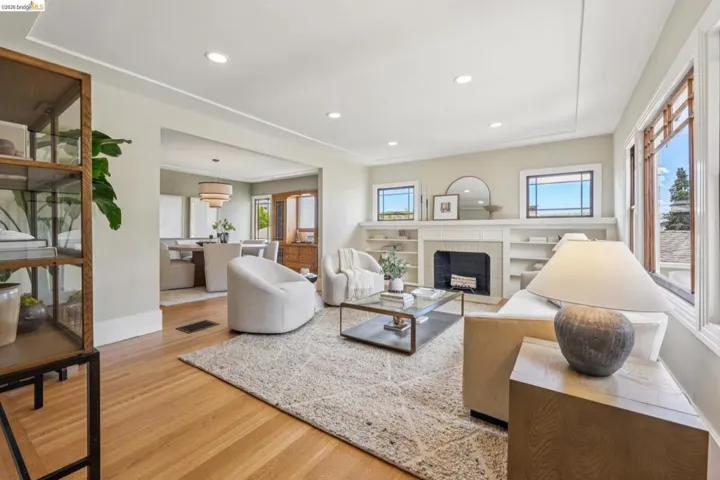 4630 Edgewood Avenue, Oakland, California 94602