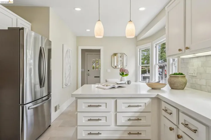 4630 Edgewood Avenue, Oakland, California 94602