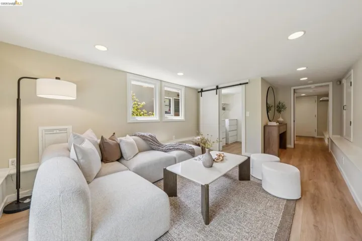 4630 Edgewood Avenue, Oakland, California 94602