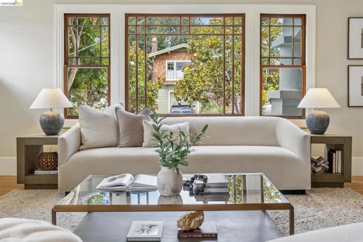 4630 Edgewood Avenue, Oakland, California 94602