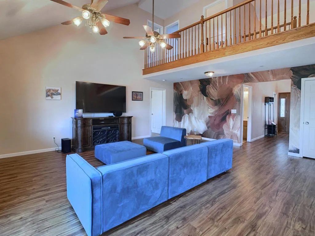 1249 La Cresta Blvd, El Cajon, California 92021 — photo 4