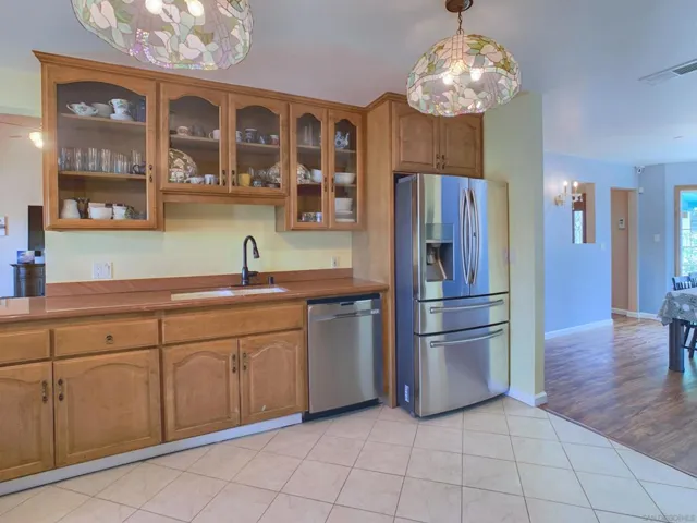 1249 La Cresta Blvd, El Cajon, California 92021