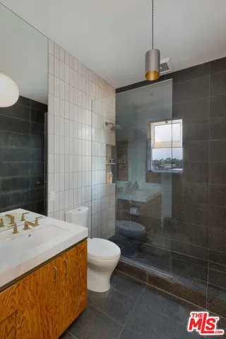 1643 12th Street 2, Santa Monica, California 90404