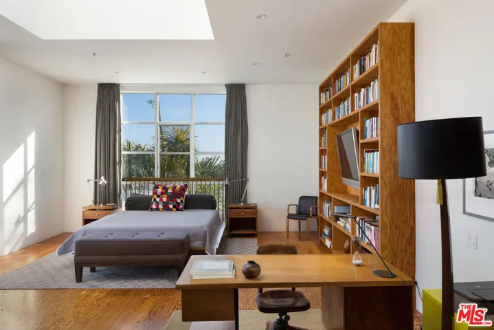 1643 12th Street 2, Santa Monica, California 90404