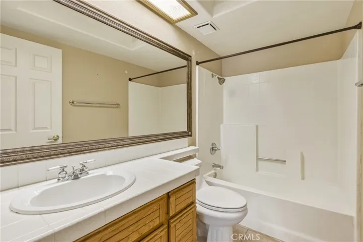 1250 Granite, Hemet, California 92543
