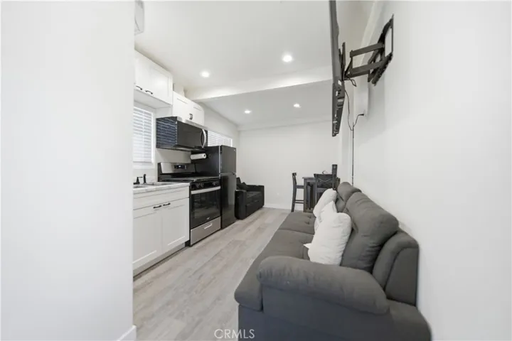 6816 Cerritos Avenue, Long Beach, California 90805