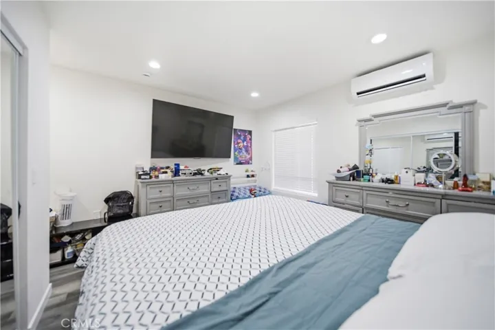 6816 Cerritos Avenue, Long Beach, California 90805