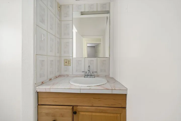 72-web-or-mls-MHDeAnza_OPMG_0726_072