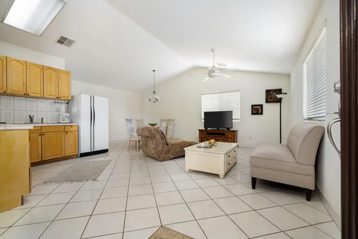 66-web-or-mls-MHDeAnza_OPMG_0726_066