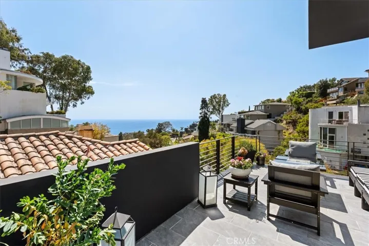 845 Summit Drive, Laguna Beach, California 92651