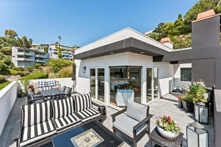845 Summit Drive, Laguna Beach, California 92651